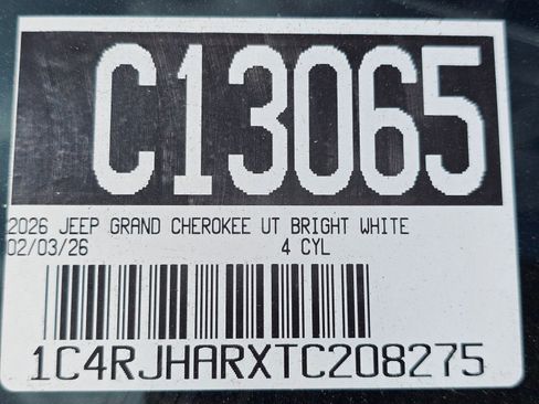 New 2026 Jeep Grand Cherokee Laredo image 10