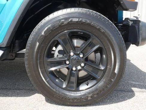 Used 2020 Jeep Wrangler Unlimited Sahara AWD/4WD image 11