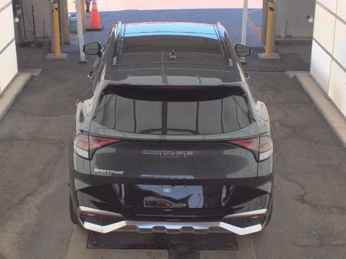 Used 2025 Kia Sportage SX image 5