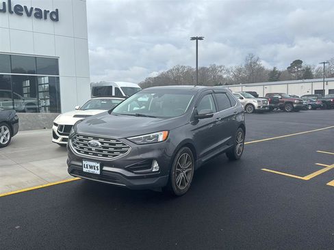 Used 2020 Ford Edge Titanium w/ Equipment Group 301A image 3