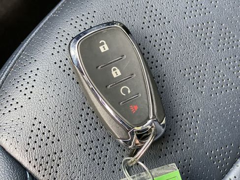 Used 2023 Chevrolet Bolt EUV Premier w/ Sun & Sound Package FWD image 30