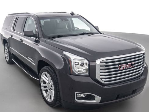 Used 2018 GMC Yukon XL SLT w/ Premium Edition AWD/4WD image 1