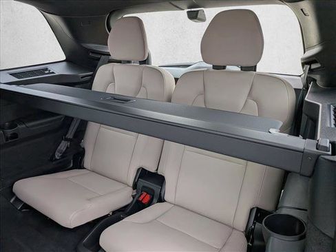 New 2026 Volvo XC90 T8 Plus w/ Protection Package AWD/4WD image 18