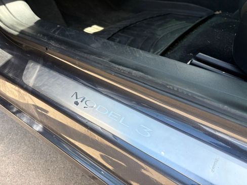 Used 2020 Tesla Model 3 Standard Range Plus RWD image 15