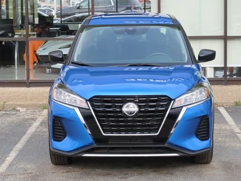 Used 2024 Nissan Kicks S image 4