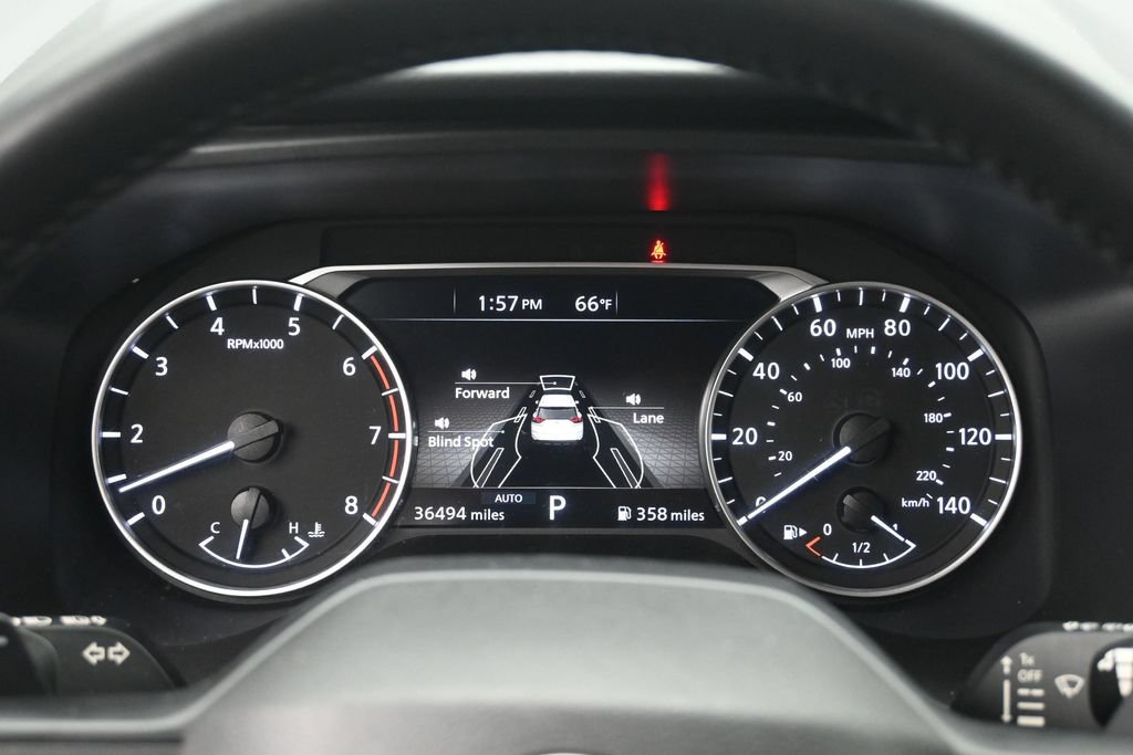 Used 2025 Nissan Rogue SV AWD/4WD image 13