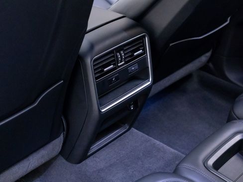 Certified 2022 Porsche Cayenne Turbo GT AWD/4WD image 19