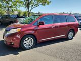 Used 2016 Toyota Sienna L image 3