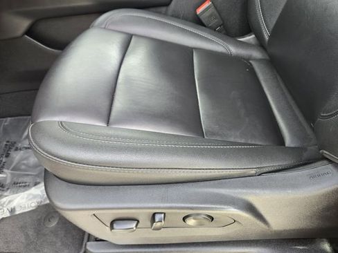 Used 2025 Chevrolet Tahoe Z71 AWD/4WD image 24