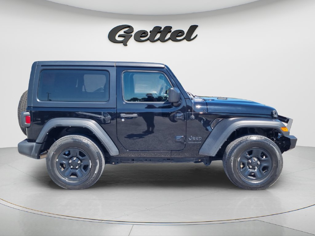 Used 2022 Jeep Wrangler Sport AWD/4WD image 4