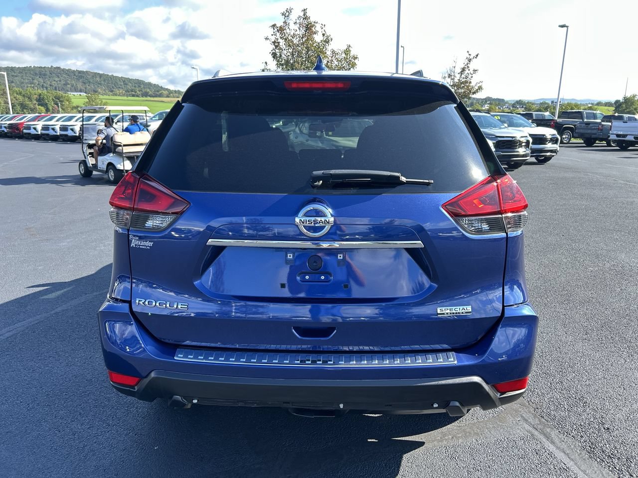 Used 2019 Nissan Rogue S w/ Special Edition Package FWD image 6