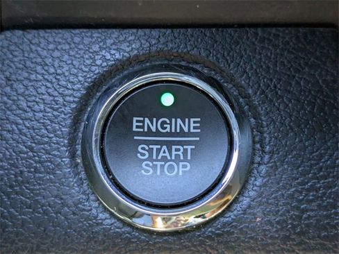 Used 2021 Ford Expedition XLT image 33