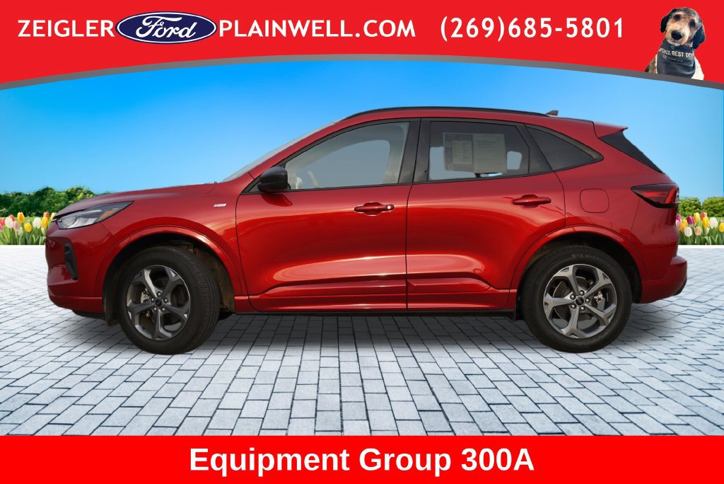 Used 2024 Ford Escape ST-Line w/ Tech Pack #1 AWD/4WD image 2