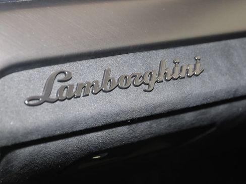 Used 2024 Lamborghini Urus Performante image 63