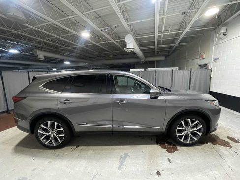 Used 2023 Acura MDX SH-AWD w/ Technology Package image 27