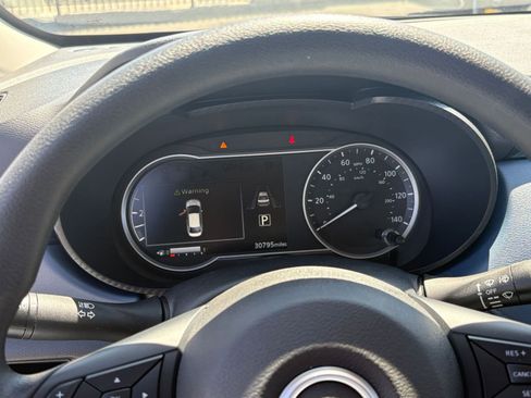 Used 2025 Nissan Versa SV FWD image 39