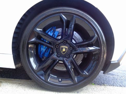Used 2014 Lamborghini Gallardo LP 560-4 AWD/4WD image 21
