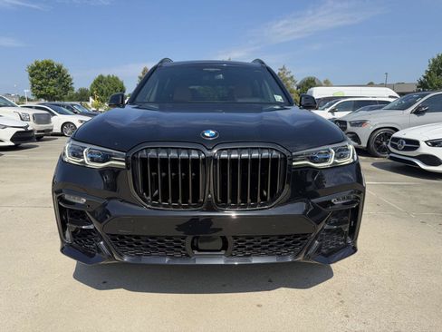 Used 2021 BMW X7 M50i AWD/4WD image 2