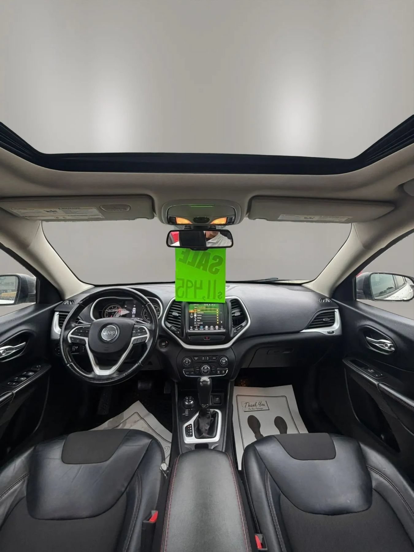 Used 2017 Jeep Cherokee Trailhawk w/ Comfort/Convenience Group AWD/4WD image 12