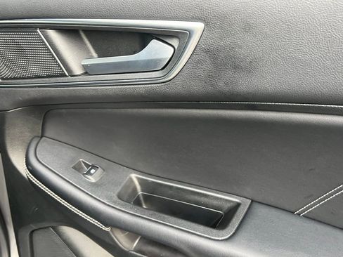 Used 2023 Ford Edge ST image 21