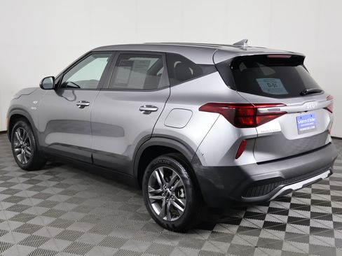 Used 2022 Kia Seltos LX image 8