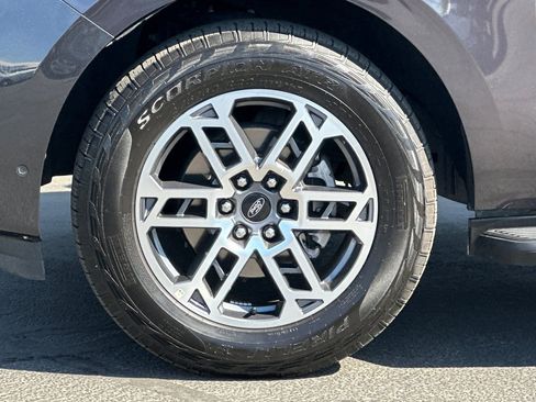 Used 2025 Ford Expedition Active image 26