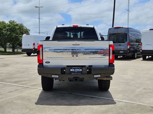 Used 2024 Ford F250 King Ranch w/ FX4 Off-Road Package AWD/4WD image 6