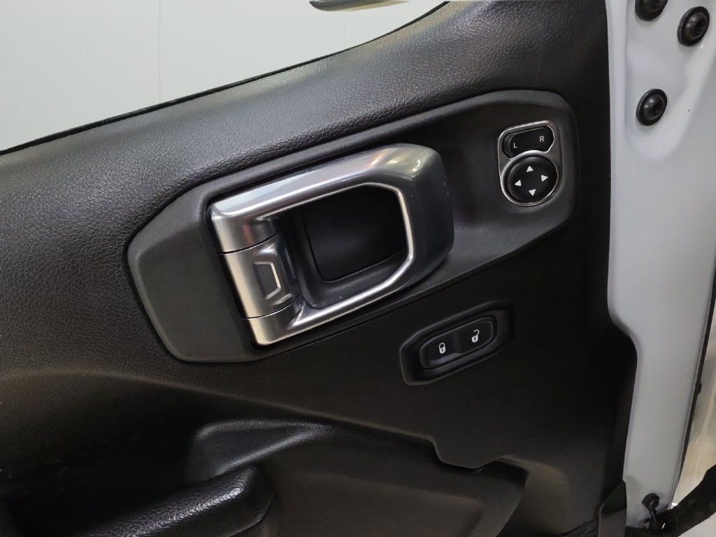 Used 2024 Jeep Wrangler Unlimited Sport AWD/4WD image 14