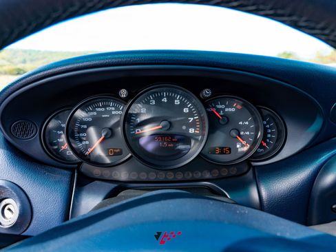 Used 2003 Porsche 911 Targa image 38