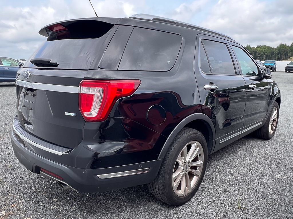 Used 2018 Ford Explorer Limited w/ Equipment Group 301A AWD/4WD image 5