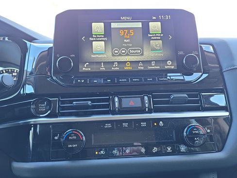 New 2025 Nissan Pathfinder SL image 21