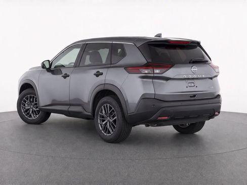 Used 2024 Nissan Rogue S AWD/4WD image 3