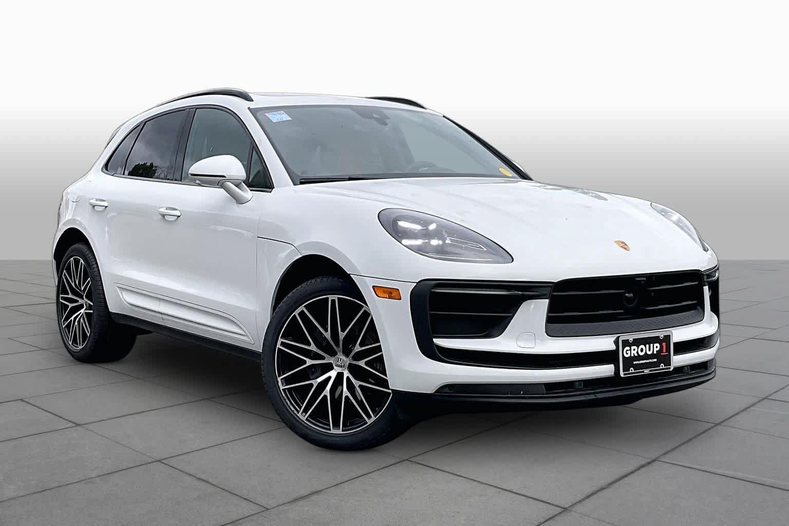 Used 2024 Porsche Macan AWD/4WD image 2