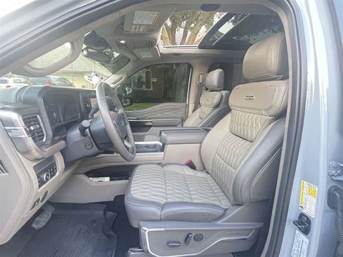 Used 2026 Ford F450 Platinum w/ Platinum Plus Package AWD/4WD image 3
