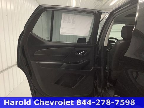 Used 2019 Chevrolet Traverse LT image 13