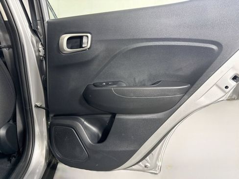 Used 2026 Hyundai Venue SE FWD image 23