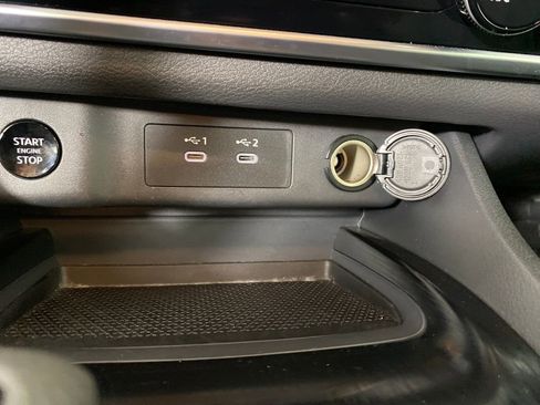 Used 2025 Nissan Rogue S image 19