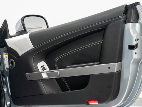 Used 2014 Aston Martin DB9 Volante image 34