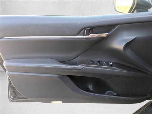 Used 2023 Toyota Camry XSE image 13