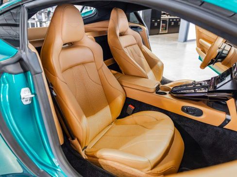 Used 2025 Aston Martin V8 Vantage Coupe RWD image 52