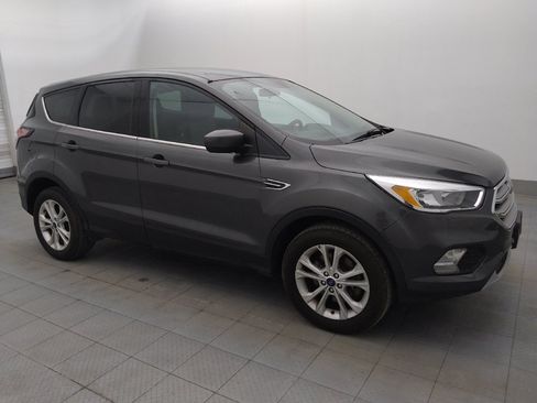Used 2017 Ford Escape SE image 11