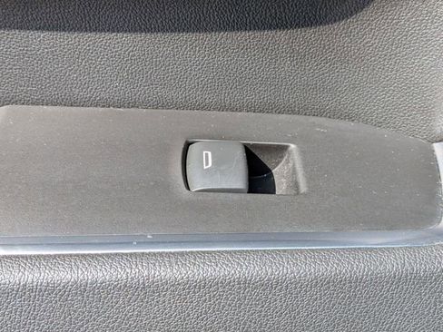 Used 2025 Chevrolet Silverado 1500 LT image 29