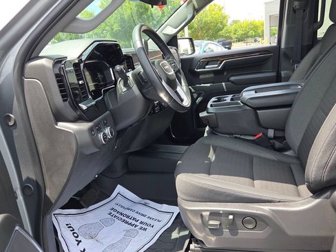 Used 2024 GMC Sierra 1500 Elevation w/ X31 Off-Road Package AWD/4WD image 5