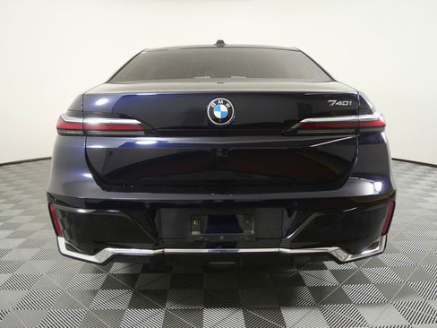 Certified 2023 BMW 740i w/ Parking Assistance Package image 4