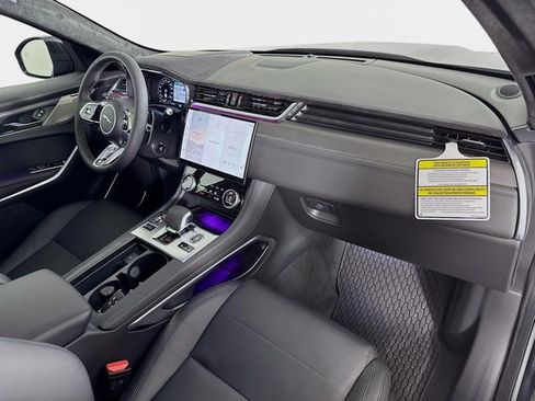 New 2026 Jaguar F-PACE SVR image 31