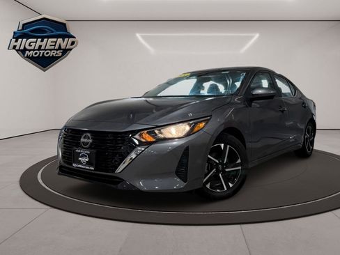 Used 2024 Nissan Sentra SV image 2