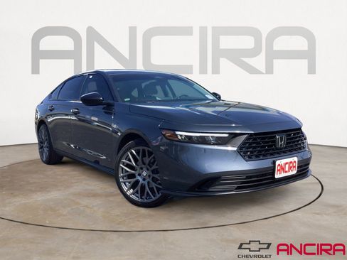Used 2025 Honda Accord SE image 1