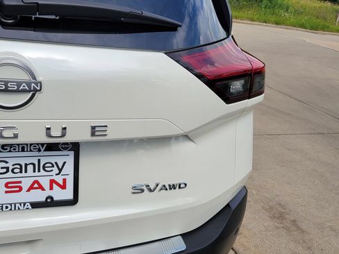 Certified 2023 Nissan Rogue SV AWD/4WD image 15