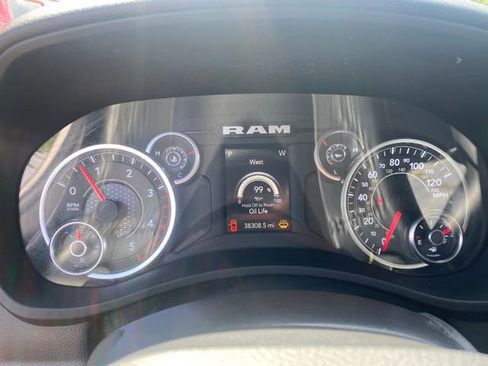 Used 2024 RAM 2500 Big Horn AWD/4WD image 20