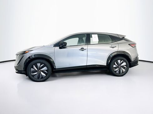 Used 2023 Nissan Ariya AWD image 4